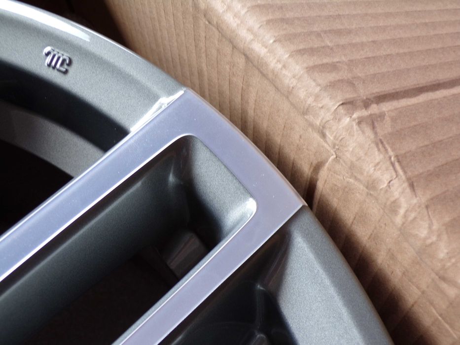 Felgi aluminiowe fabryczne 18 5x114,3 Honda HRV HR-V RU ryskitransportowe