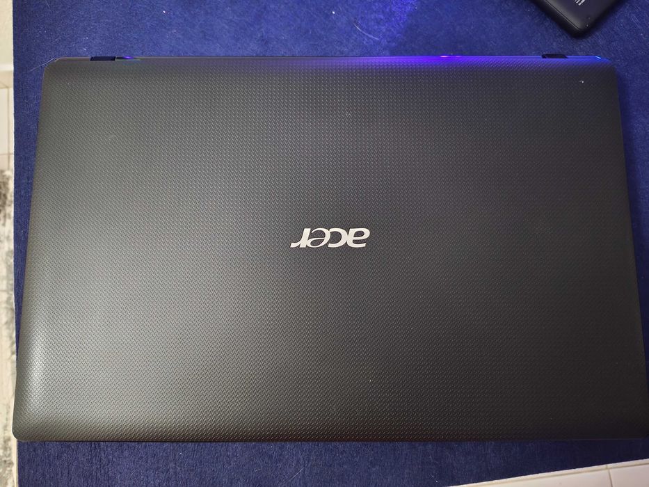 Portátil Acer i7 • 8GB RAM • SSD 240GB • Bateria Nova • Rápido Fiável