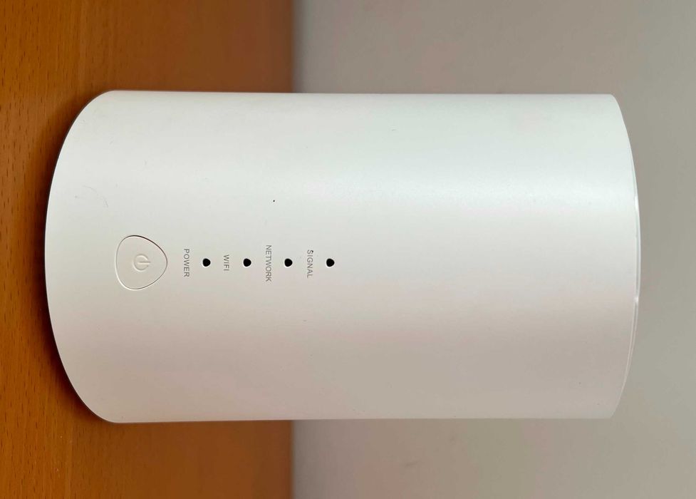 Stacjonarny Router ALCATEL LinkHub LTE cat7 HH71V1 na kartę sim