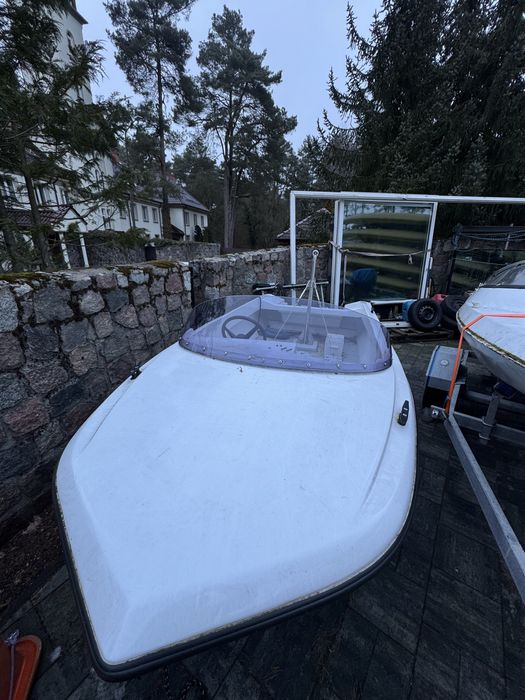 Łodź motorowa, kadłub.