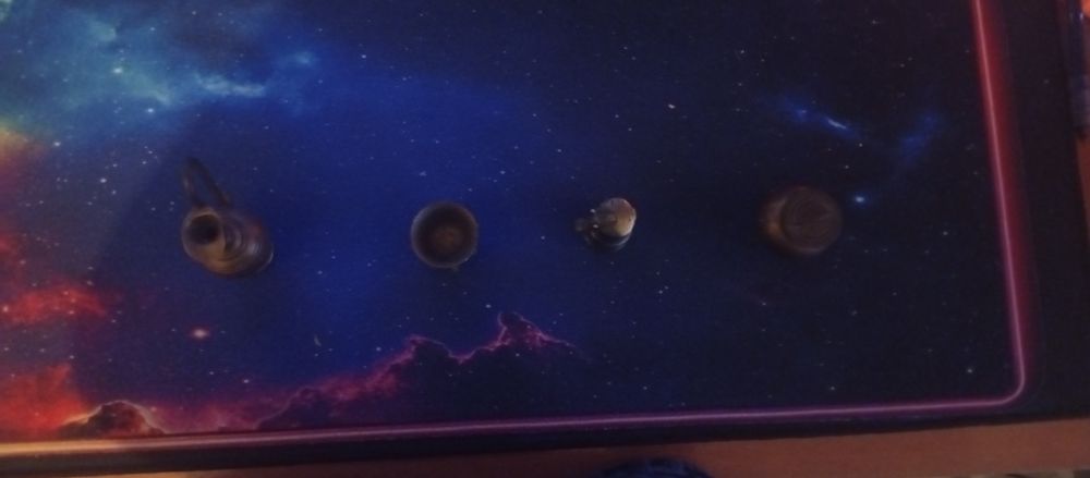 Conjunto de 4 Peças Antigas em Bronze – Decoração Clássica Vintage