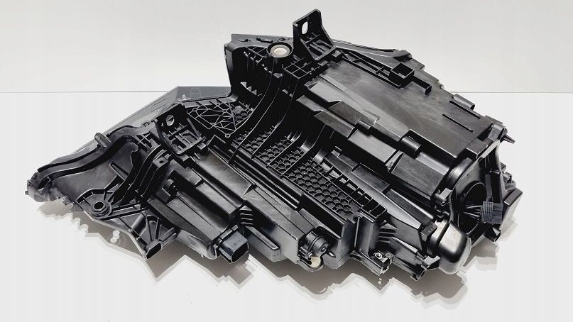 reflektor lewy full led audi q8 matrix europa