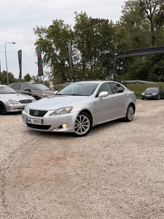 Lexus IS220