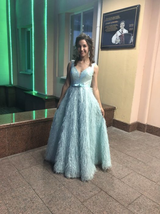 Випускна сукня