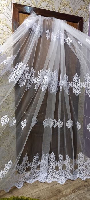 Продам нові тюлі з кордовою вишивкою ( ширина 5 м)