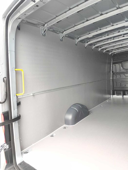 VW Crafter L5H3 Profesjonalne zabezpieczenie wnętrza paki busa