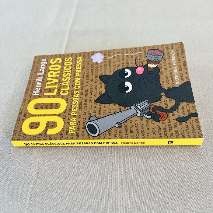 Vendo o livro "90 Livros Clássicos para Pessoas com Pressa", de Henrik Lange (Editorial Presença).