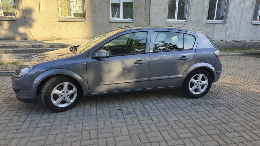 Opel Astra H 2004 року 1,8 автомат