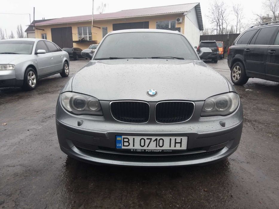 BMW 1 Series (E81) 116i • 2011 рік