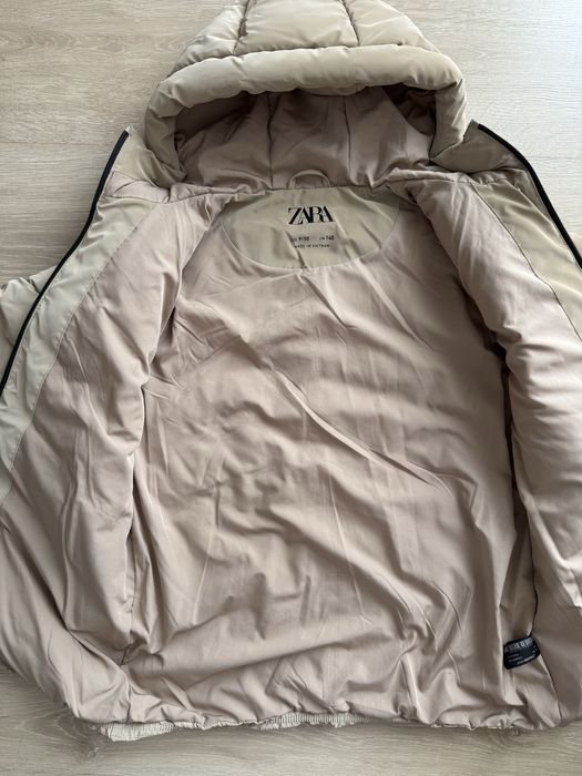 Куртка Zara 9-10 років (140 см)