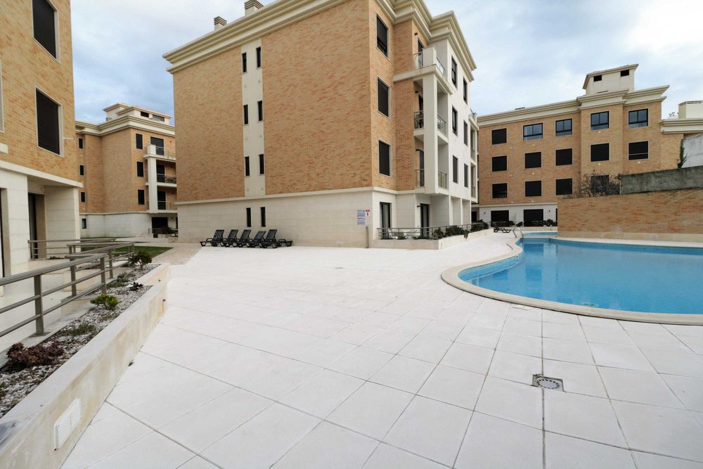 Apartamento T1 para férias com piscina a 100m praia São Martinho Porto