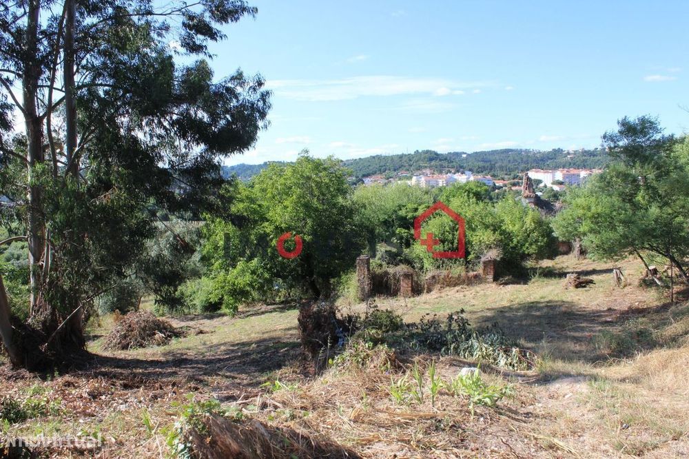 Terreno Urbano/Rústico