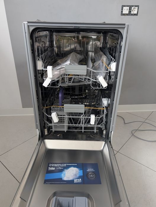 посудомийна машина BEKO