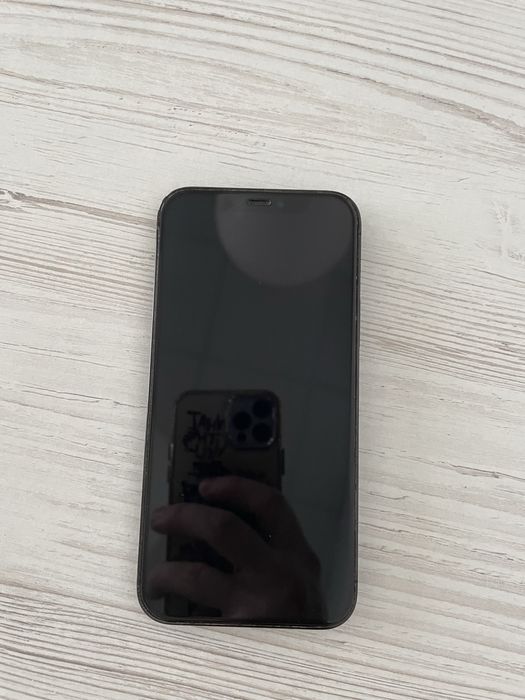 Продам Iphone 12 pro 256 gb 15000(есть торг небольшой)