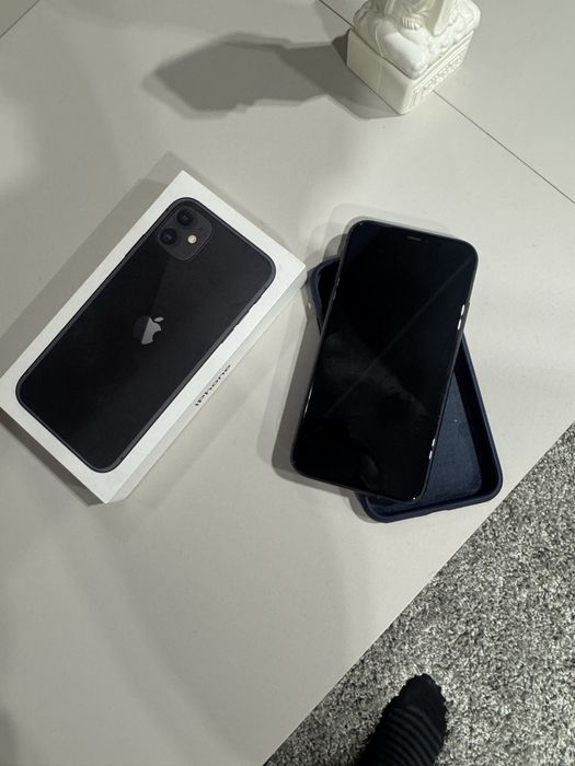 Айфон 11 батарея 73% все орігінальне стан 10 все працує