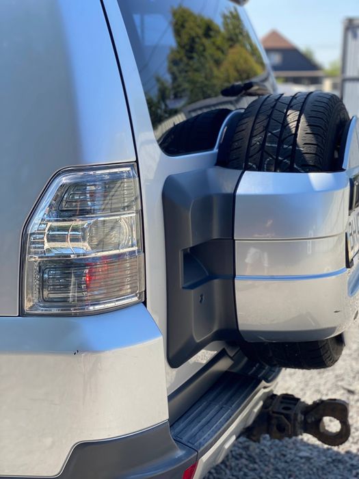 Mitsubishi Pajero Wagon