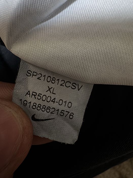 Як нова футболка nike