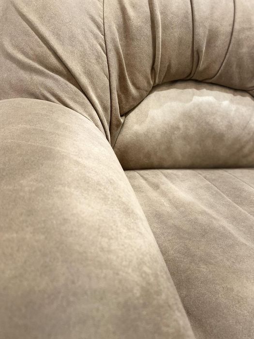 Диван та два крісла