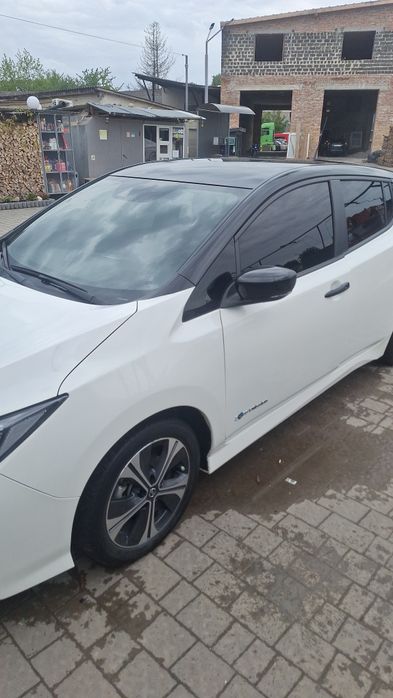 Оренда нісан ліф