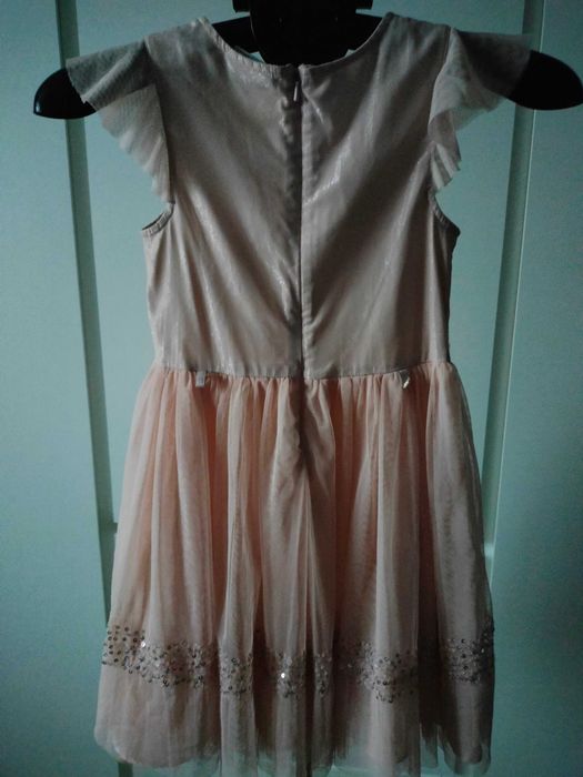 Святкове плаття для дівчинки на 8-9 р