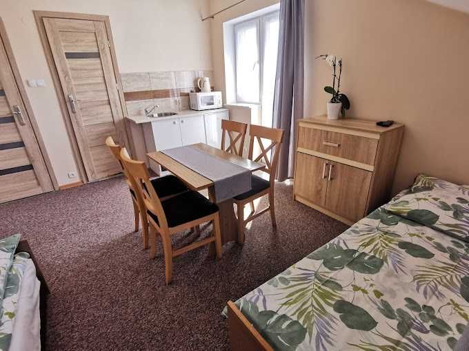 Pokoje gościnne Złota 18