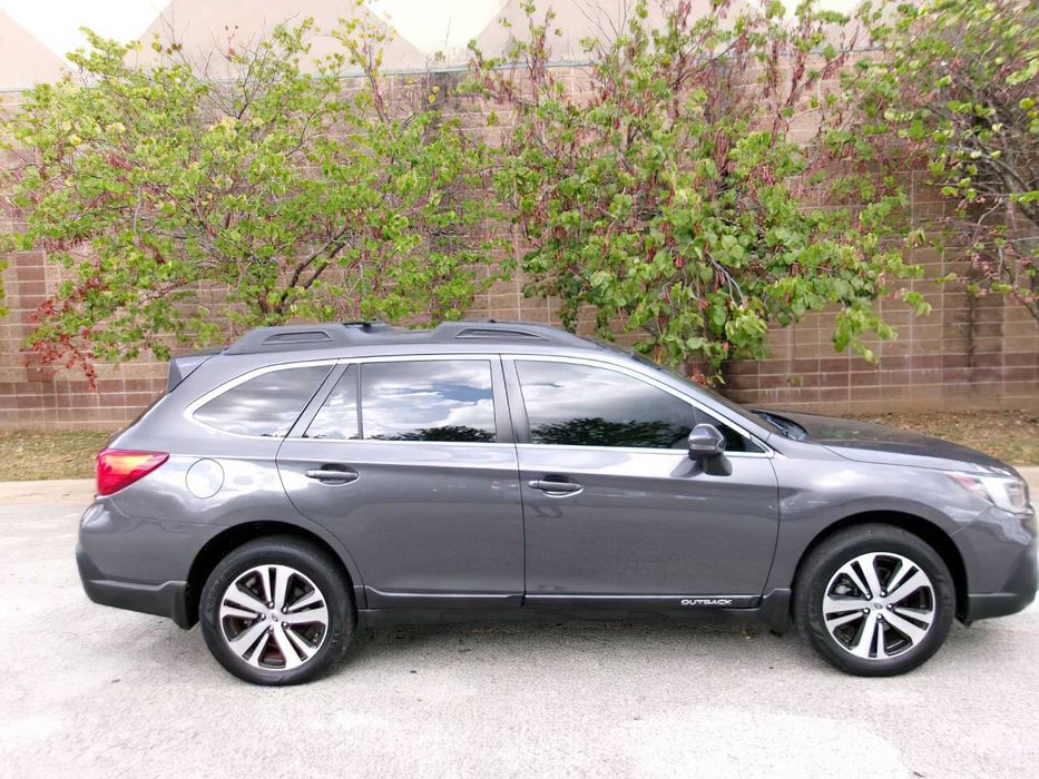 Subaru Outback Limited      2018