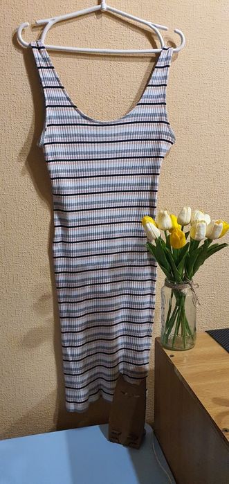 Продам трикотажное платье