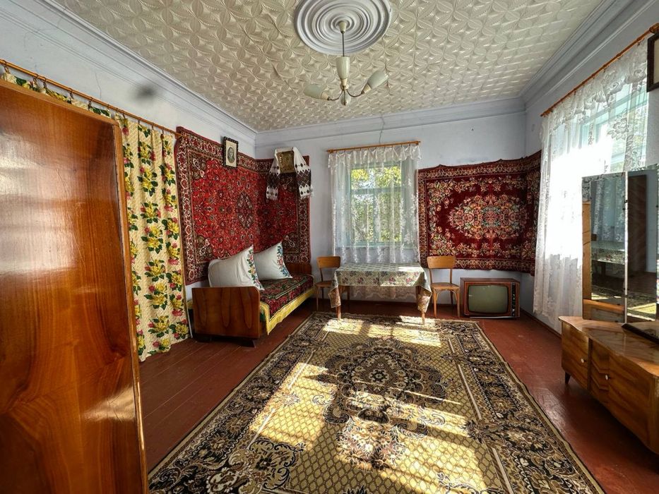 Продам будинок в селі Кадиївці