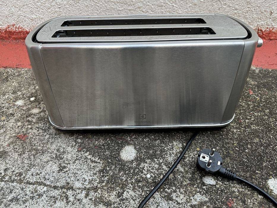 Torradeira Electrolux EAT2F - Aço Inoxidável
