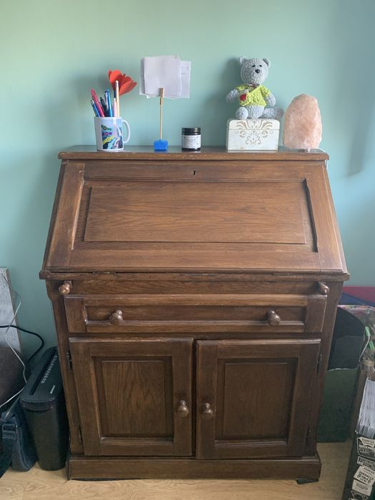 Drewniany sekretarzyk