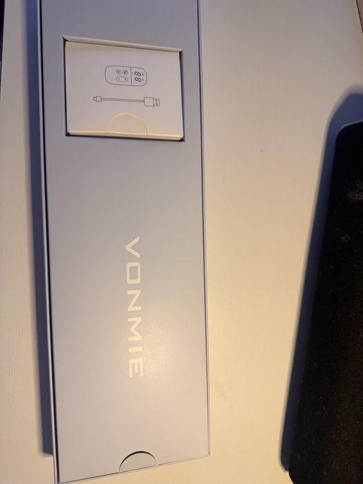 Elektrostymulator mięśni VONMIE S21