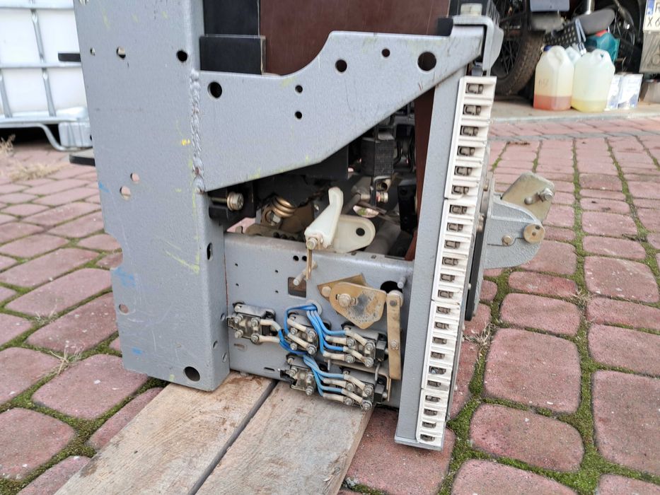 Rozłącznik APU-50A