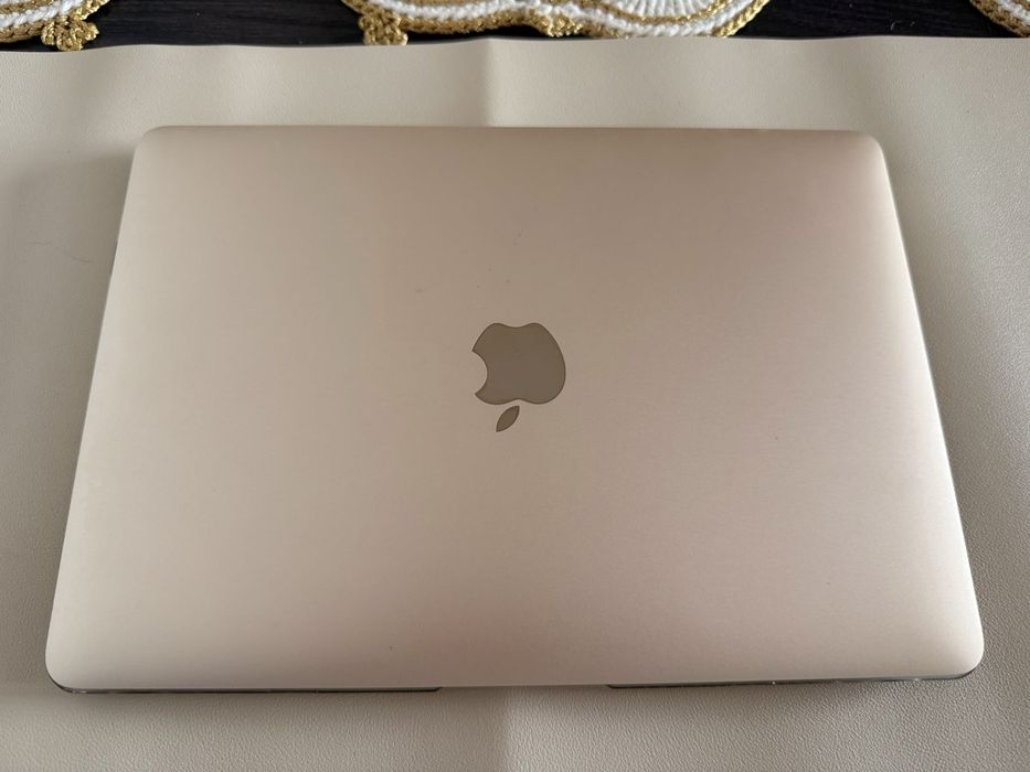 MacBook Air 13" (2017)