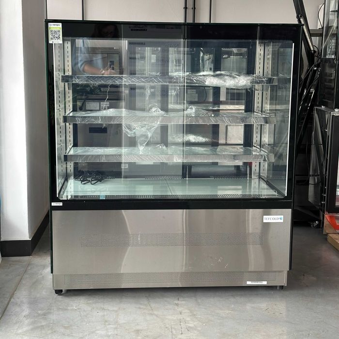 Witryna cukiernicza chłodnicza Tefcold LPD1203F/BLACK