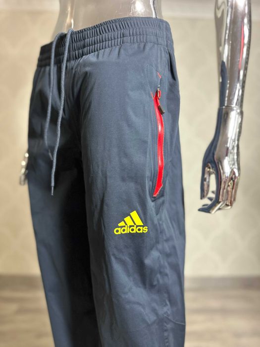 Dresowe Spodnie Adidas granatowe rozmiar. S