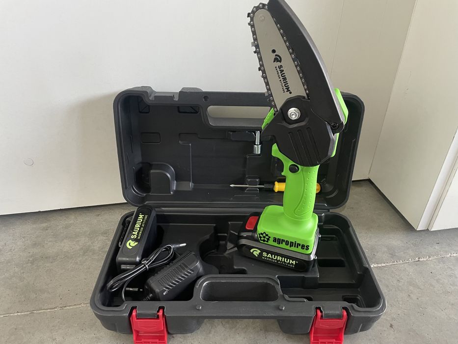 Motosserra de poda a bateria