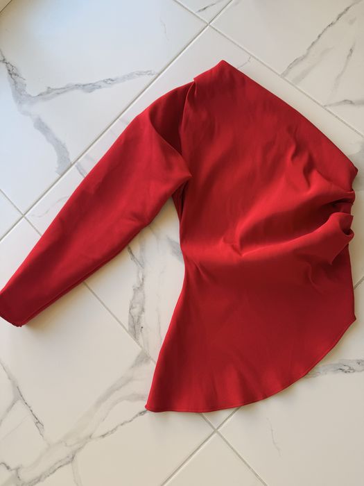 Zara Блуза топ на 1 плече, S нова