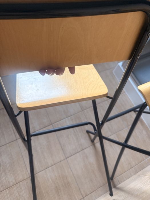 Krzesla barowe hokery taborety drewniane