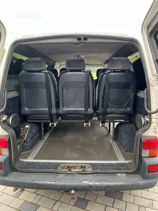 Автомобіль VW TRANSPORTER