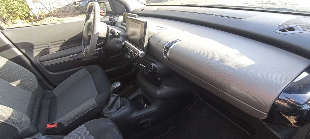 deska kokpit konsola citroen c4 cactus