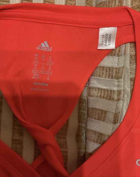 Adidas спортивна майка