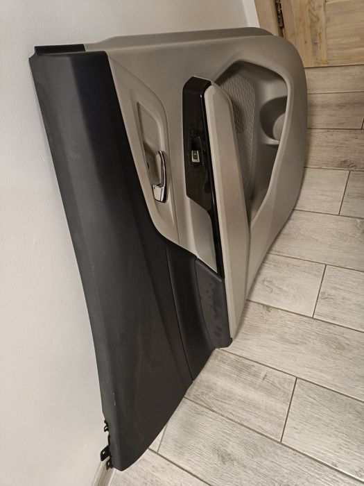 Boczek drzwi lewe tył Ssangyong Korando 2020r