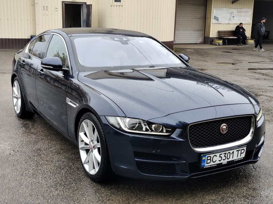 Jaguar XE/абсолютно справне авто