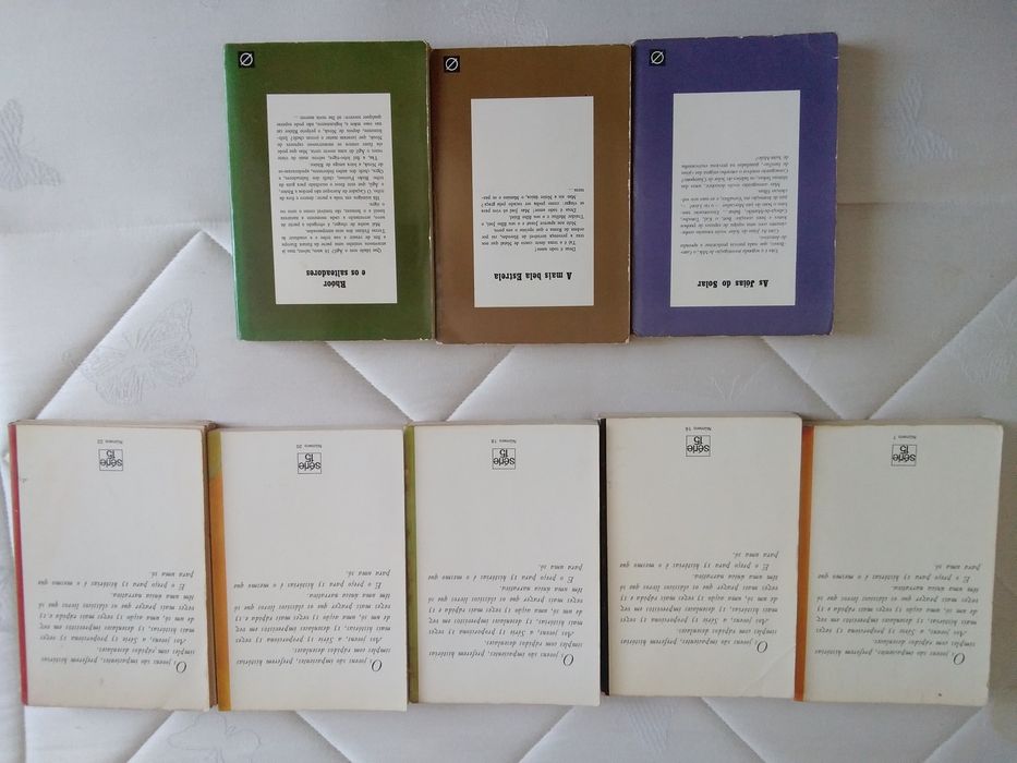 Alguns livros da coleção Série 15 Verbo ou Safari - Aventura