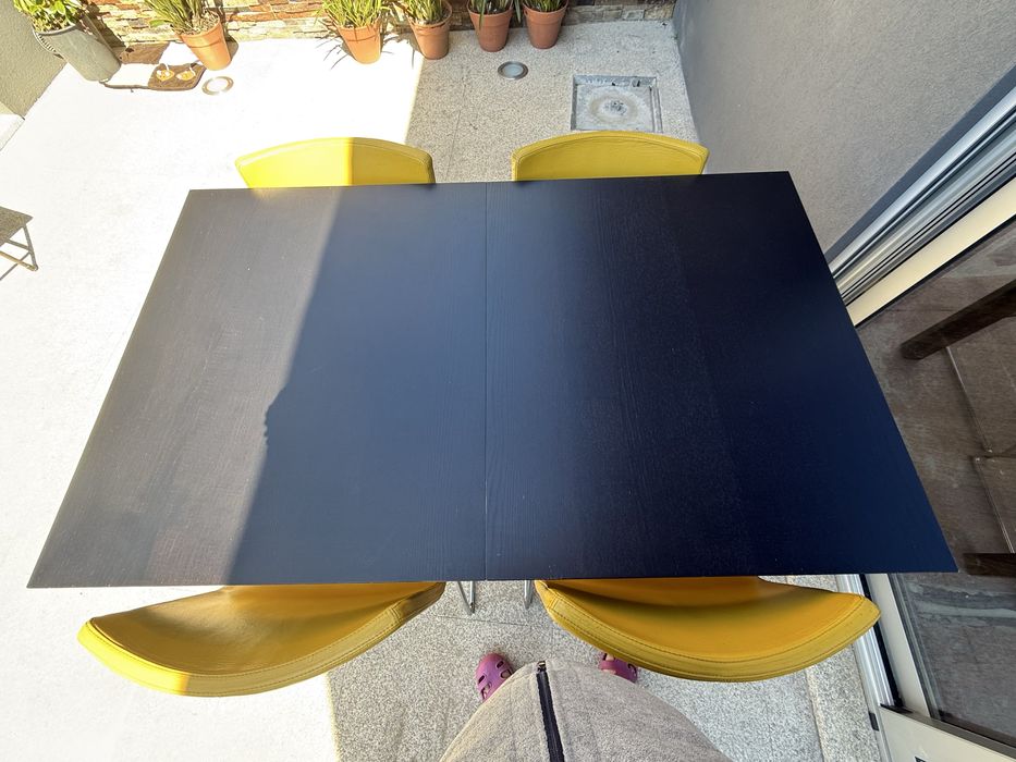 Mesa extensivel e 4 cadeiras