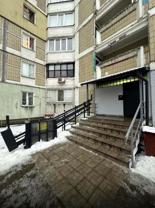 3 поверх! 2-к квартира 57 м² вул Срібнокільська 16 3 хв метро Осокорки