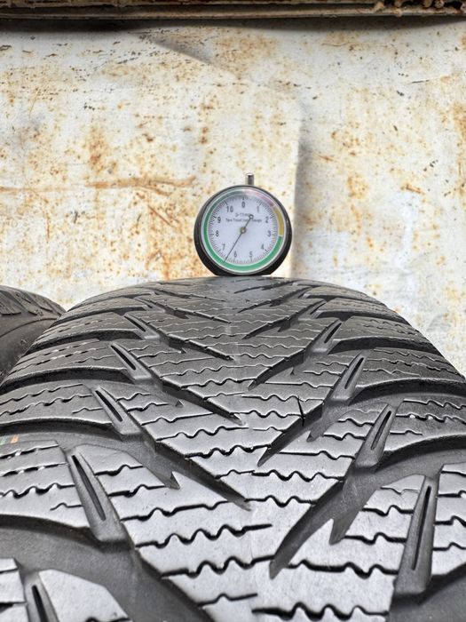 175/65 r14 Goodyear UltraGrip 8 зима (6.5 мм.) конец 2019 года