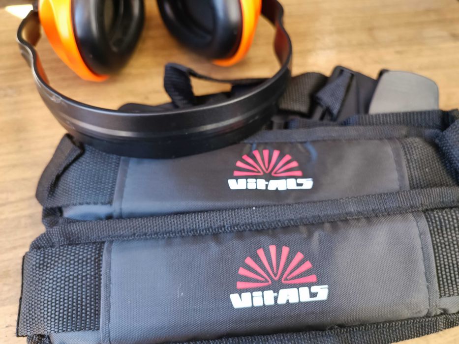 Ремінь мотокоси Vitals, навушники Stihl