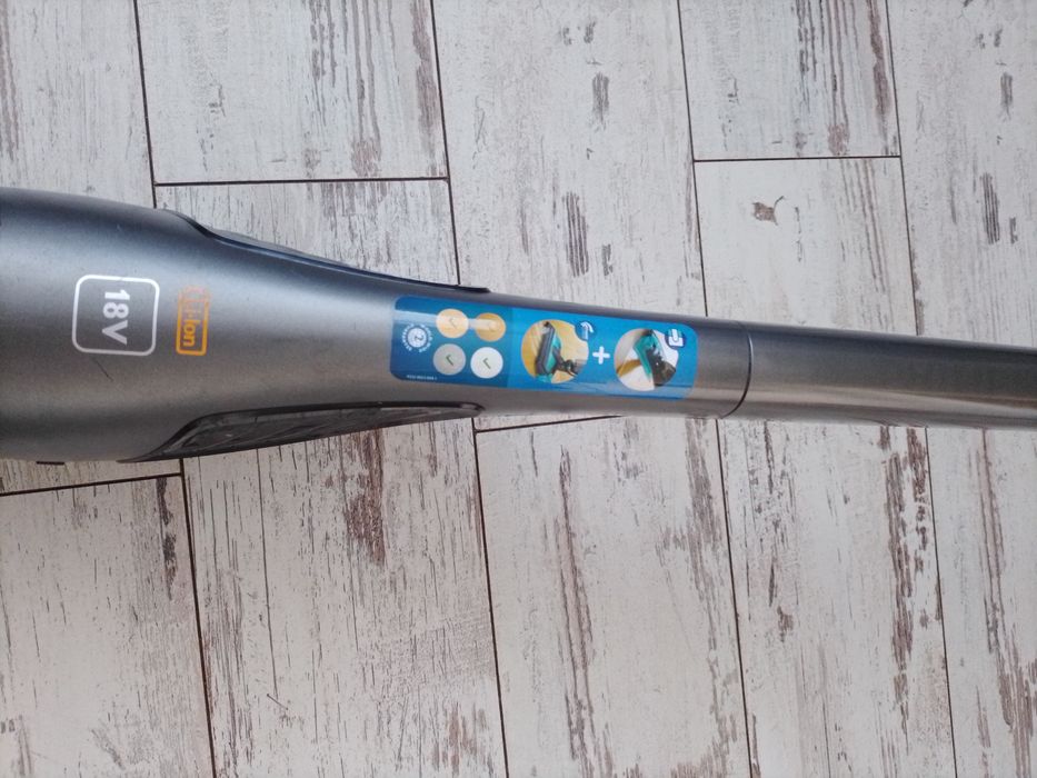 Пылесос на АКБ Phillips