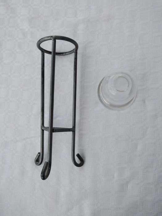 Castiçal em Metal e Vidro